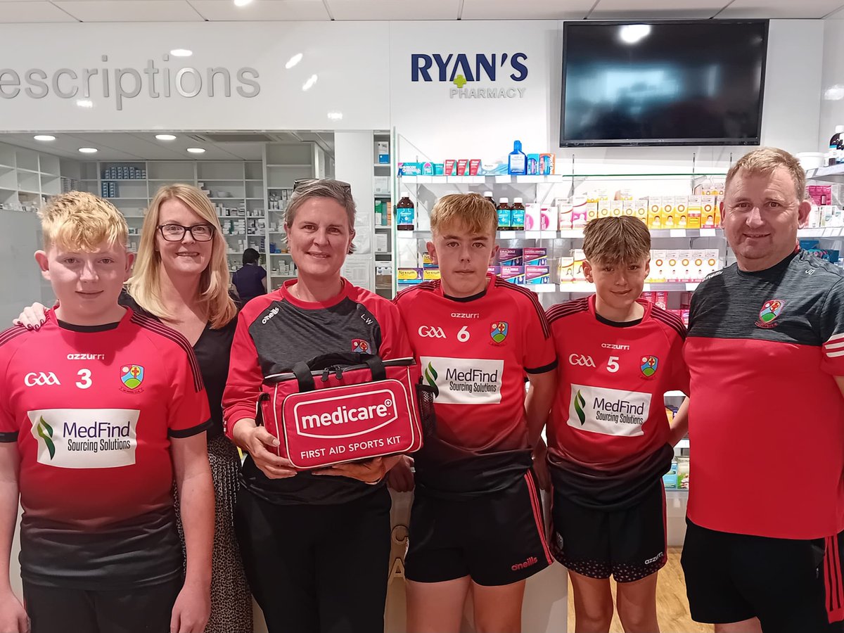 Na Fianna Football have been so lucky with our kind sponsors the year. The U13s will be well prepared with their new first aid kit sponsored by Ryan's. Thank you to Pharmacist Louise Begley and all the staff at Ryan's Pharmacy Daingean.