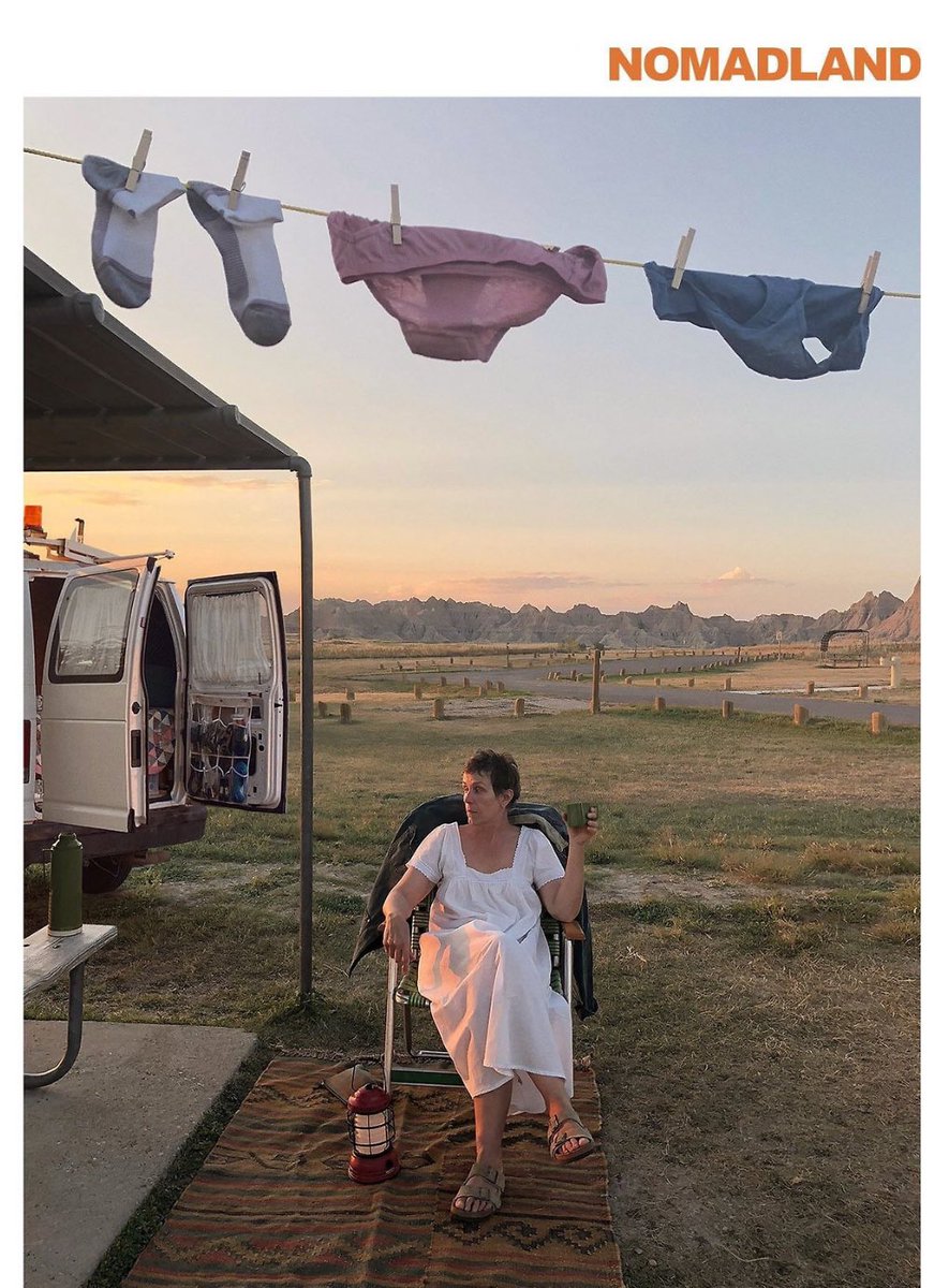 أعتقد كنت منغمس جداً بهذه التجربه في صالات السينما - لا زلت اتذكر كل تفاصيلها - من المؤسف أني كنت الاحظ بشكل مستمر مغادرة العديد من الأشخاص من الصاله باعتبار انهم اقحموا أنفسهم في تجربه ممله - كما قالوا - ولكني على العكس تماماً كنت مستمتع بكل لحظه و اتمنى تكرار هذه التجاربه