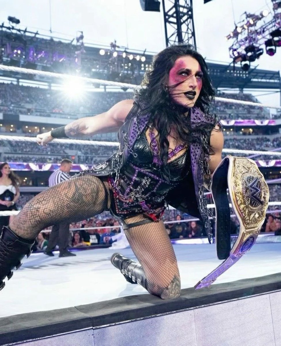 ᴛʀɪʙᴀʟɢʟᴀᴢᴇʀ| ʀᴏᴍᴀɴ ʀᴇɪɢɴꜱ ꜰᴀɴ ᴀᴄᴄᴏᴜɴᴛ tweet media