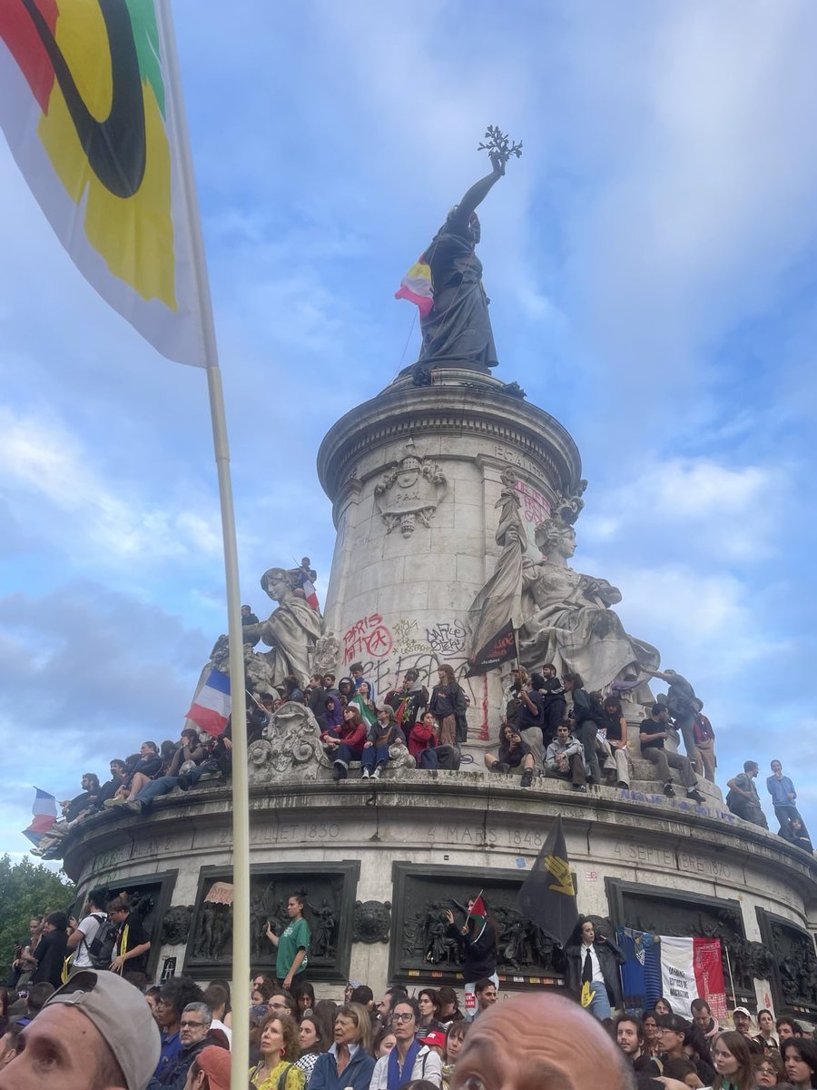 SNICS_FSU's tweet photo. Soyez plus chauds que les fachos, allez voter ! 
#NoPasaran @FsuNationale @USLSyndicat @UNEF @CIF_infirmier @infirmierscom https://t.co/ZiEwgyq6Bt