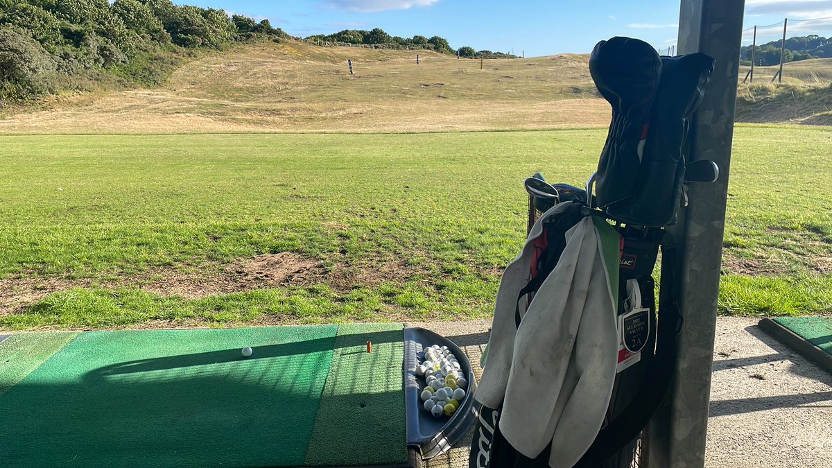 Bit of cheeky practice…..desperately needed!!! <a href="/TenbyGolfClub/">Tenby Golf Club</a>