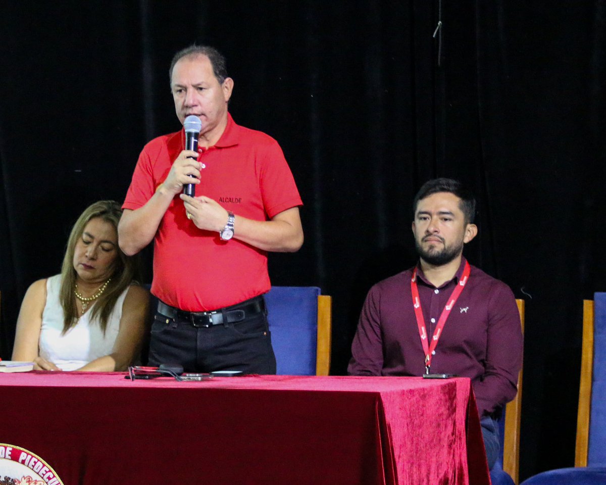 Acompañamos la 2a sesión del Consejo Municipal de Política Social -COMPOS- , con el objetivo de garantizar la participación de la ciudadanía en la formulación de políticas públicas✍🏻

#compos #politicaspublicas