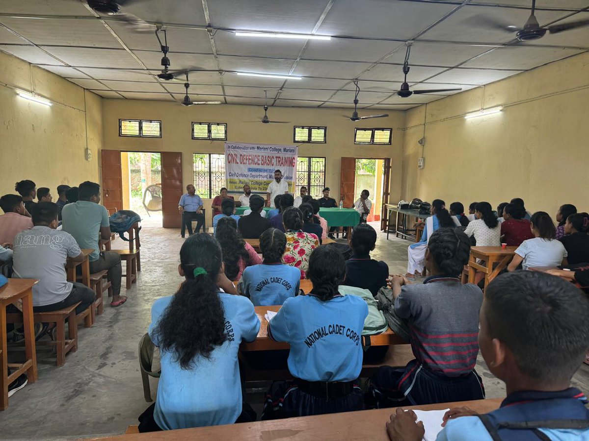 RKurmiOfficial's tweet image. Honored to inaugurate the &apos;Civil Defence Basic Training&apos; session organized by Mariani College at the Commerce Stream auditorium.

Proud to support initiatives that strengthen our community&apos;s resilience and preparedness. #Mariani #CivilDefence #CommunityTraining