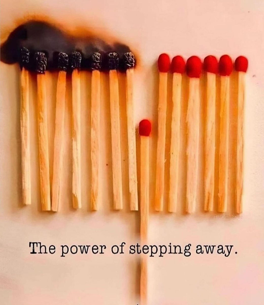 projectendo's tweet photo. The power of stepping away 🧡
(art via @RealRomaDowney)
#endometriosis #endo #chronicillness #diagnosis #research #documentary #film #power #empowered #steppingaway #selfcare https://t.co/yRZLAm84qW