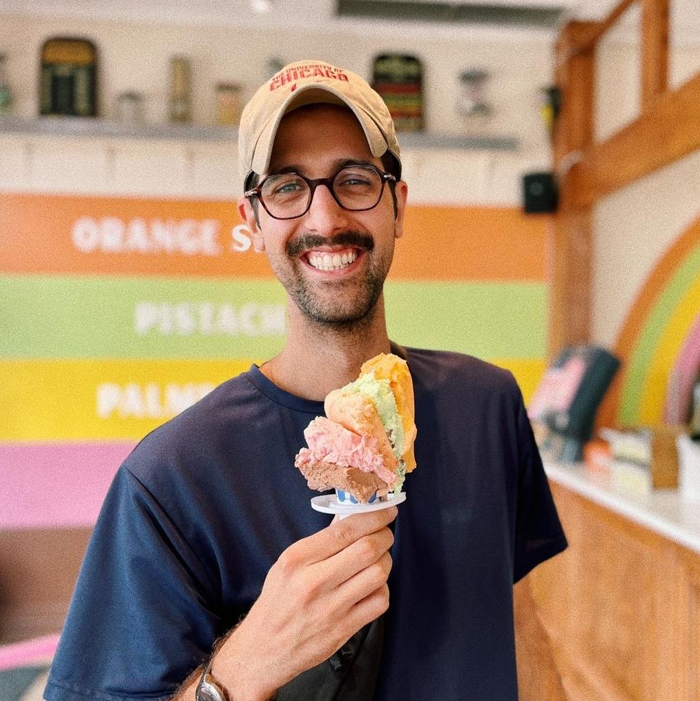 CAAI_Booth's tweet photo. We're thrilled to welcome our 2024 MLESI Summer Cohort! 🌟 Meet Rafael (@RafMBatista), PhD student in Behavioral Science at Booth. His research on decision-making and consumer psychology uses data-driven methods to turn text into testable hypotheses. Excited to have him! #MLESI24 https://t.co/i5F5gXK5ij