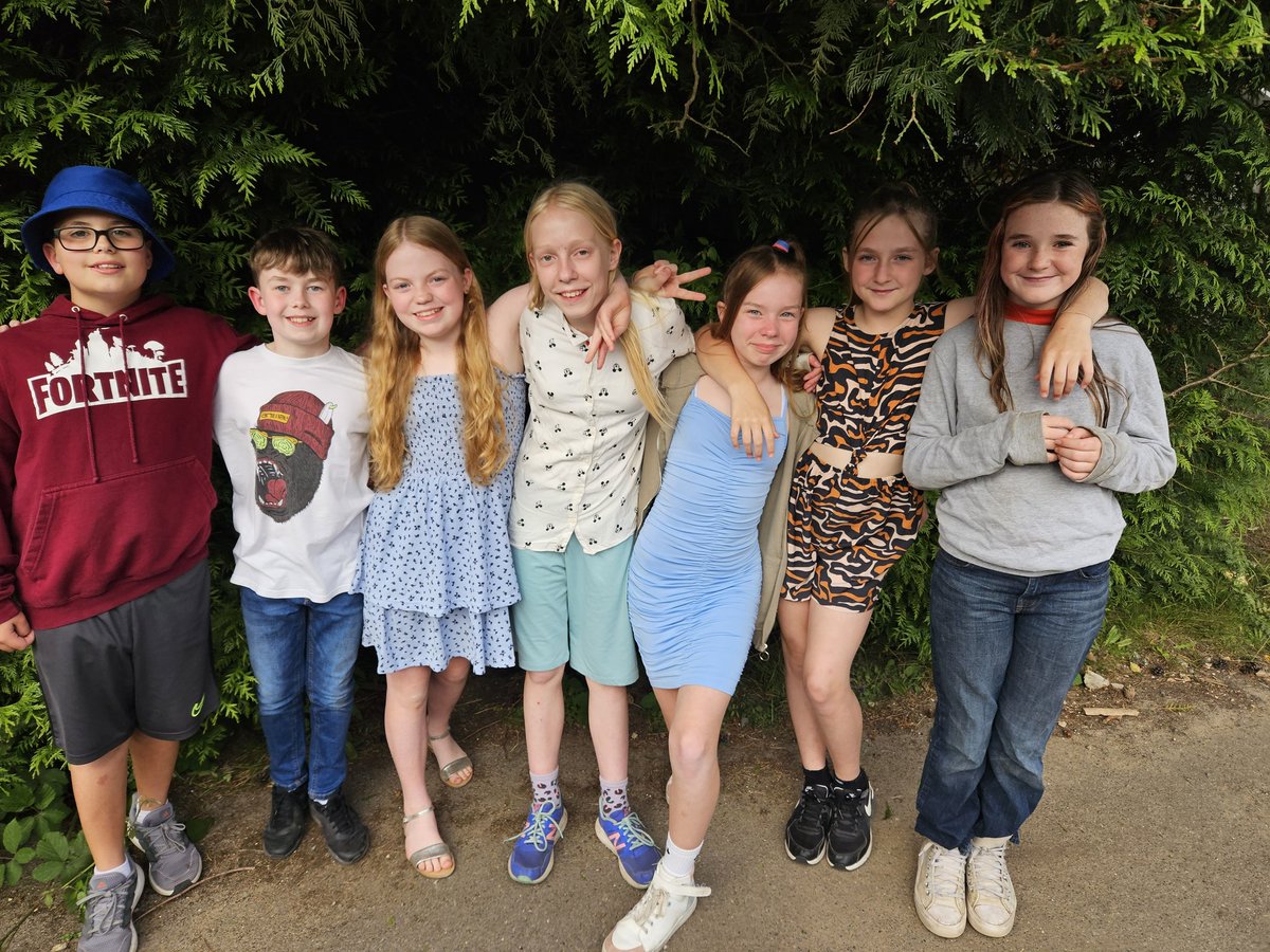 StLawrenceCEPr1's tweet photo. 💃🎶❤️ DISCO TIME ❤️🎶🕺

Hawthorn are enjoying their last night at Marchants Hill. We are party ready and about to get dancing!

Please scroll through ALL the photos to see two absolute super stars of the week who have made Year 6 have the best week!  #Partyready 
❤️🩷🧡💛💚🩵💜 https://t.co/wMRDAVioCZ