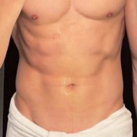 mathy10000000's tweet photo. todos concordamos que esse pelinho descendo o umbigo e a coisa mais nojenta q existe ne? https://t.co/c8iLRzIKl1