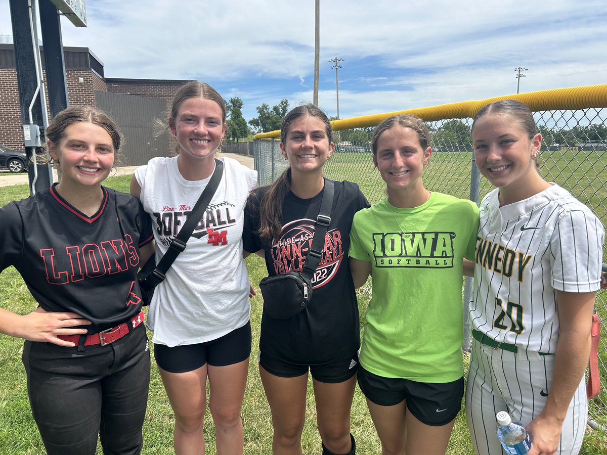 NEGold319's tweet photo. Sponsoring each other!!! Great teammates!!! Kennedy won the first game over Linn-Mar. #GoldDNA
🥎🖤💛 https://t.co/RRVbf5wiIW