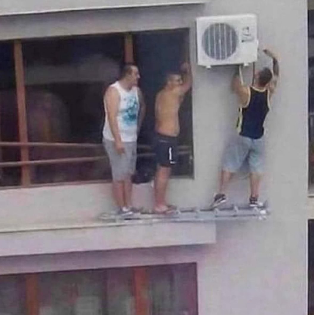 ceciarmy tweet media