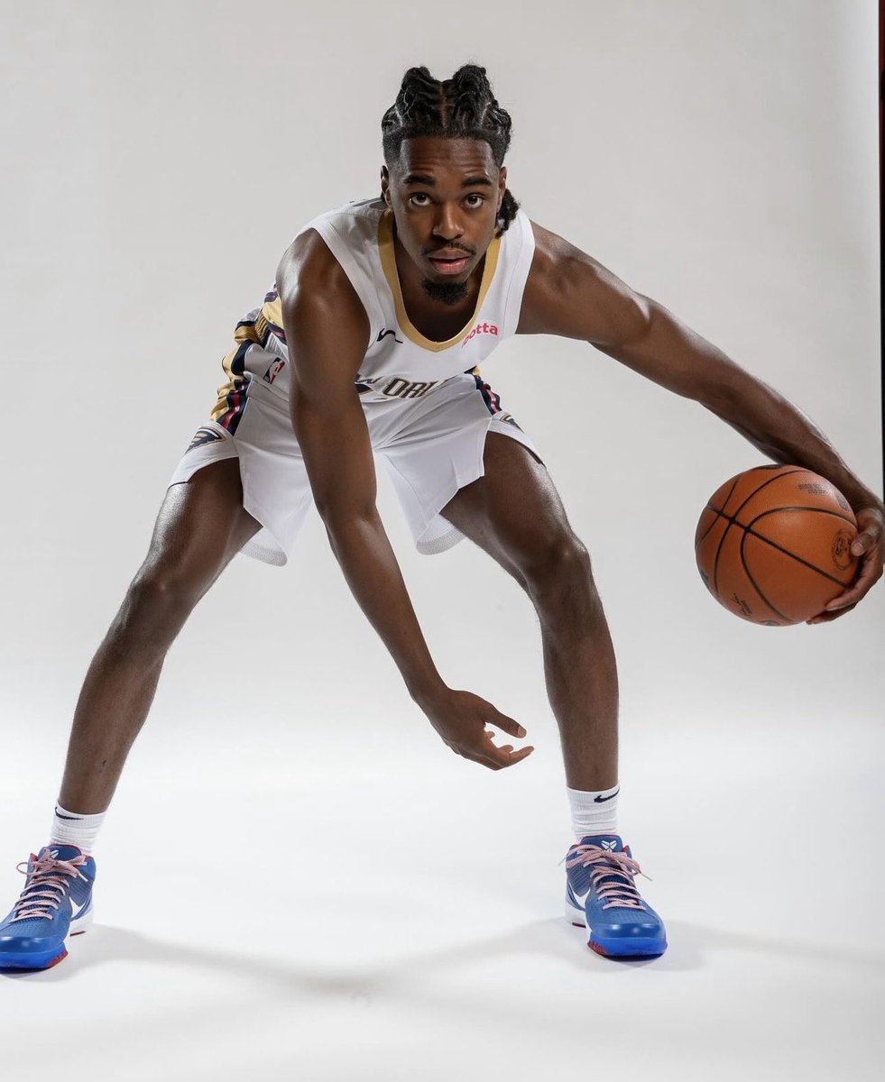 First look at AR12 in a Pelicans uniform ❗️