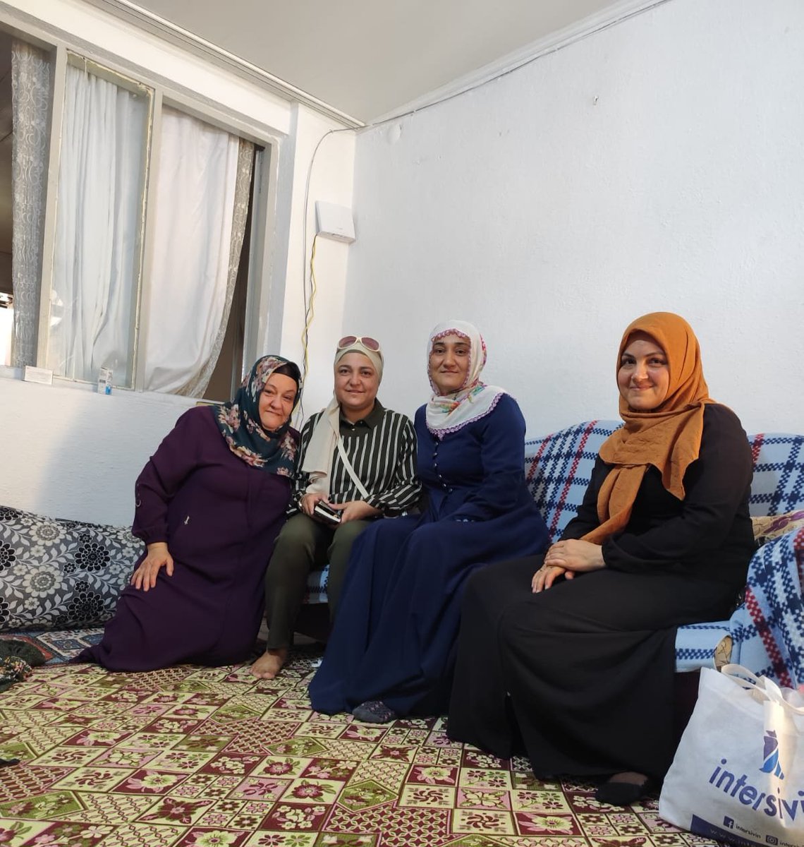 akkadinkonakk's tweet photo. 📍Basmane Bölgesi
#Altınordu mahallemizde hane ve hasta ziyaretlerinde bulunarak vatandaşlarımızla beraberdik.
#DevamEdiyoruz
@aysekesir @Bilalsaygili @EmelDalkirann @SAITBASDAS @Kaderilhan35 @AKKADINGM @Akkadinizmir https://t.co/oFitiejert