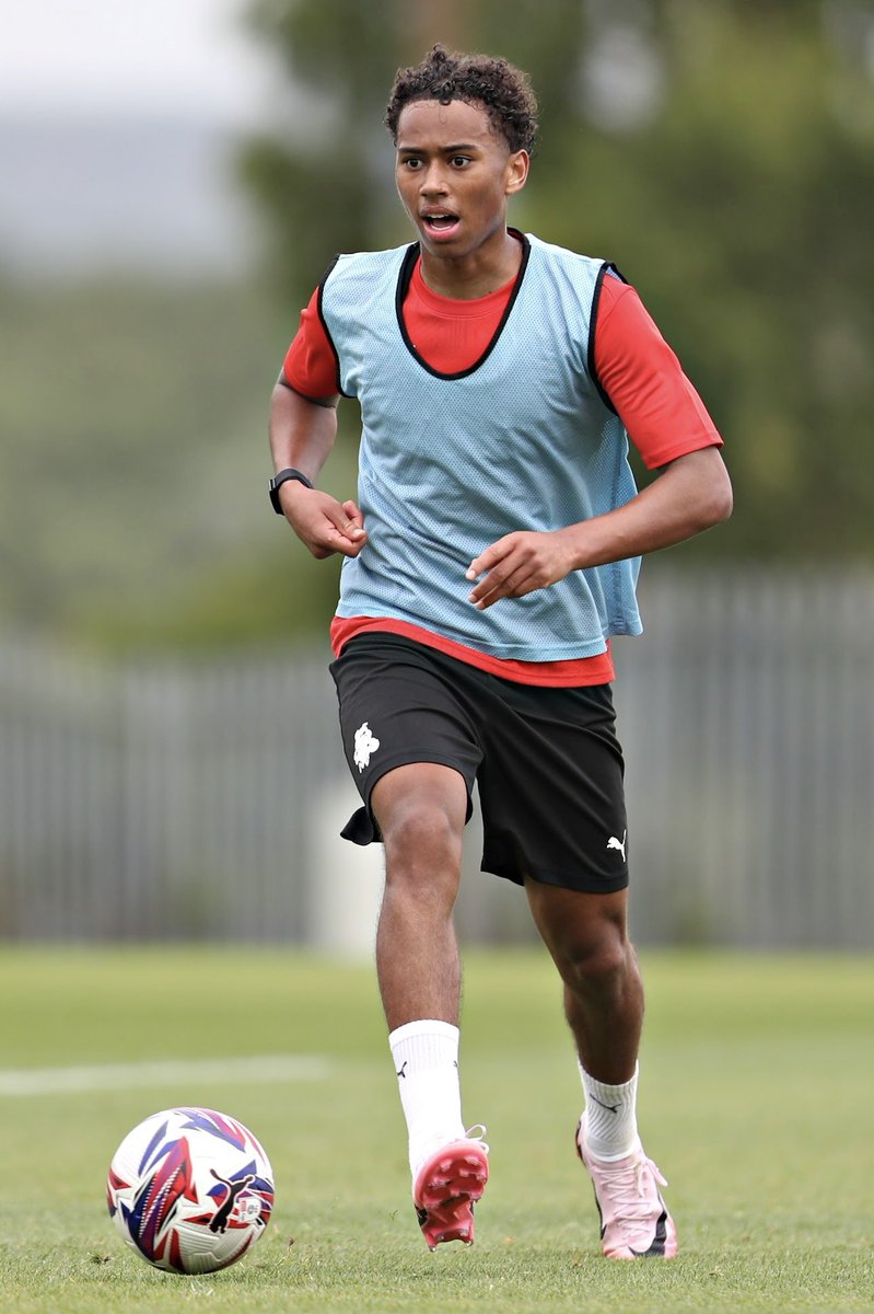 Theochapmann's tweet photo. Feeling good to be back!🔴 https://t.co/A7JNJOaMaI