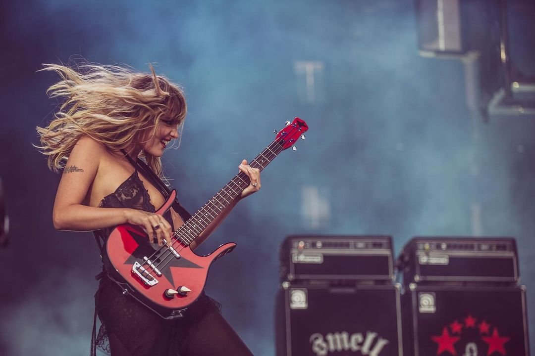ManeskinFpMx's tweet photo. Primeras imágenes oficiales de la presentación hoy 🔥🥵 
📸 © Open'er Festival https://t.co/MZBTB7FtmU