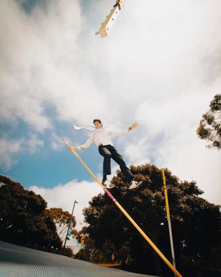 UCSDalumni's tweet image. Tritons 🤝 iconic grad shoots... part two.✨  

#UCSanDiego #UCSD