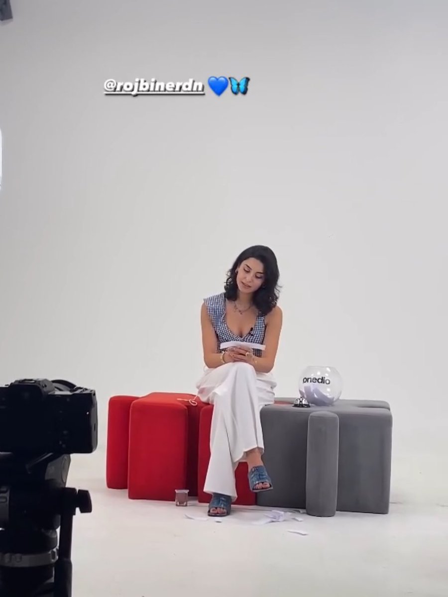 #RojbinErden Onedio stüdyosunda soruları cevaplıyor. Heyecanla bekleyenler? 😍