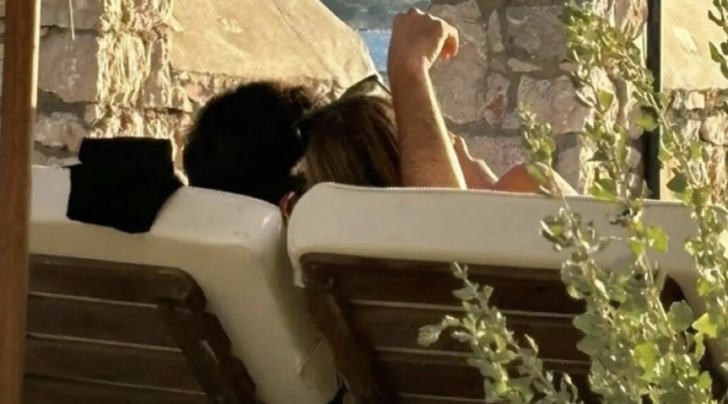 Glory Magazines tweet media