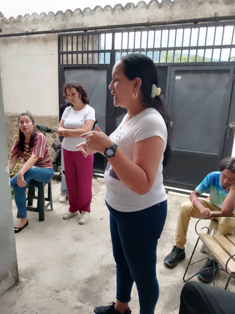 Juramentacion Comandito los Jirajara sector El charal , Montalban -Carabobo ...sec. fem AD en resistencia presente y comprometid@s con el cambio en nuestro país...