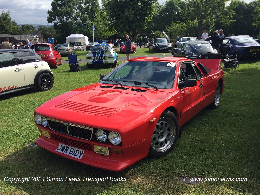 SimonLewisBooks's tweet image. LATEST BLOG :  BUGATTIS &amp;amp; ICE CREAM . A thoroughly enjoyable time at the #Bugatti Owner's Club Garden Party where the star turn might just have been another marque... check it out at  shop.simonlewis.com/blogs   #prescotthillclimb #vintagecar #lancia037 #fordescortrs1600