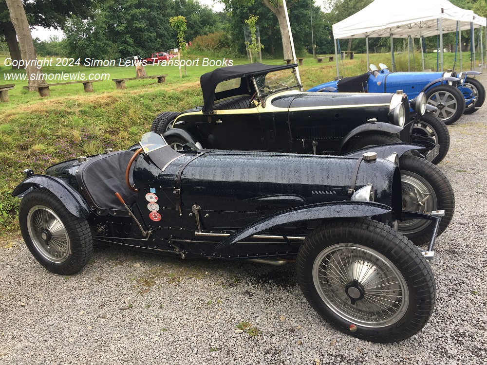 SimonLewisBooks's tweet image. LATEST BLOG :  BUGATTIS &amp;amp; ICE CREAM . A thoroughly enjoyable time at the #Bugatti Owner's Club Garden Party where the star turn might just have been another marque... check it out at  shop.simonlewis.com/blogs   #prescotthillclimb #vintagecar #lancia037 #fordescortrs1600