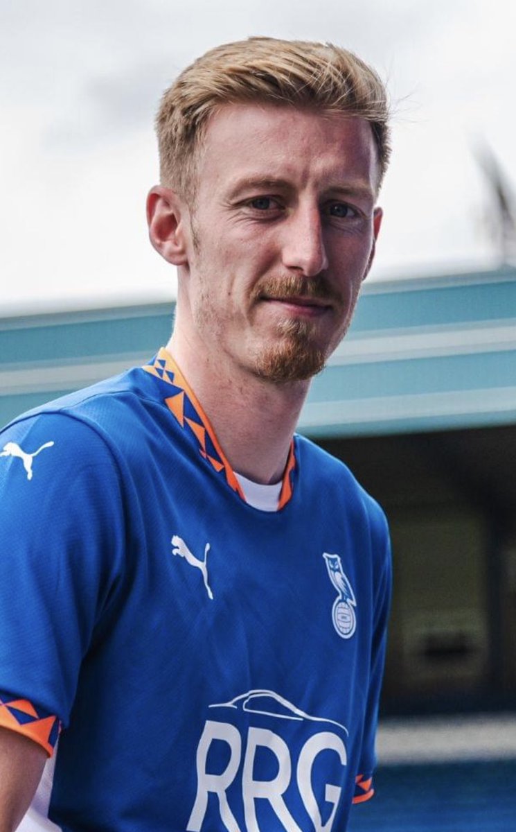 Wow ! Latics have signed Dave Coaches!!!!! What a coup <a href="/tete_blanche/">Mike W</a> <a href="/harriettbusby/">hazza b</a> 😂😂😂