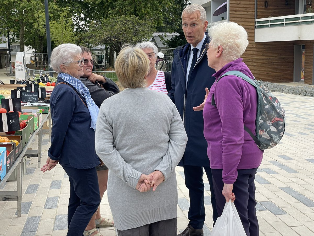 Mobiliser contre l’extrême-droite et proposer du concret pour une France plus juste, pour les salaires, la fiscalité, la santé. 

Une nouvelle journée sur le terrain, de St-Pierre-des-Nids à Laval, pour écouter et convaincre.

#ToujoursPourVous