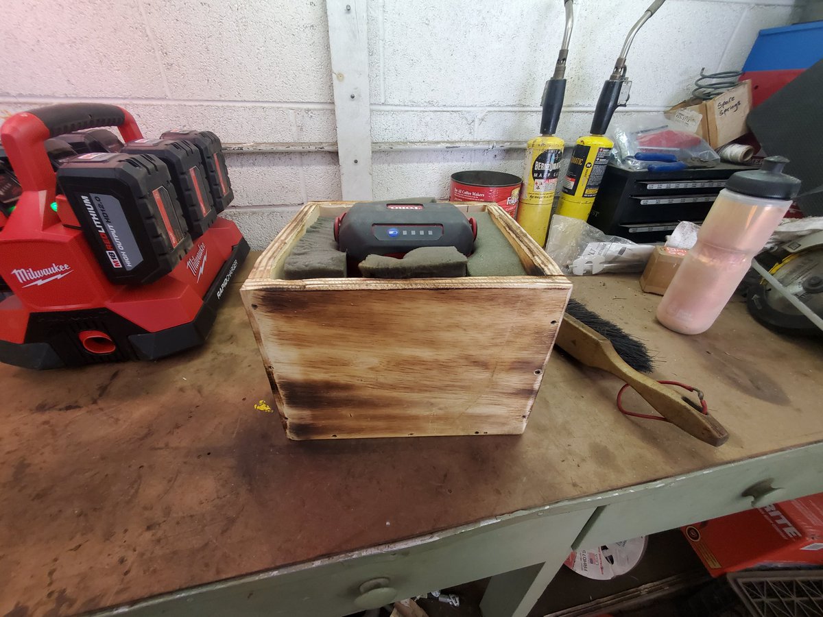 grumpy_old_tech's tweet image. We have to use battery powered equipment so needed to make a storage area for all of it, made the padded box to transport spare battery without damaging them. More equipment to come.