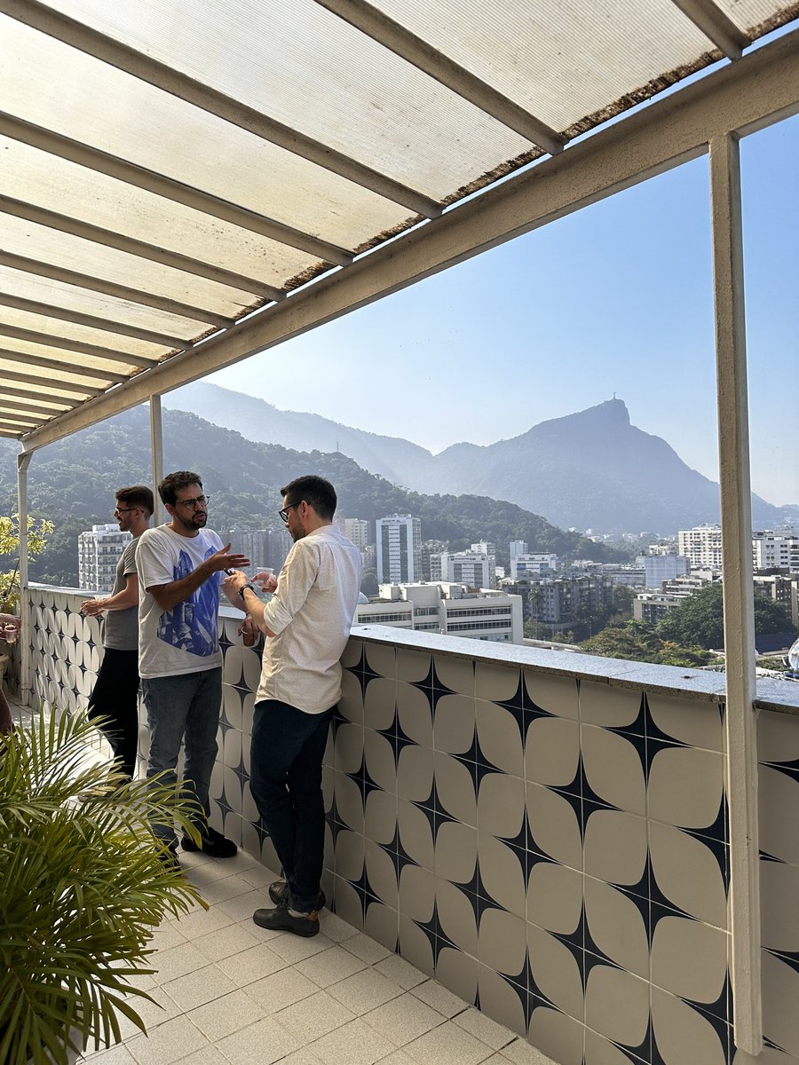 Third day of the Winter School!

In today’s session, João Nogueira and Jef Huysmans discussed how to think the international post-humanly and analyzed how blood and vehicles could be seen not merely as objects but as nodes in an entanglement of relations that constitute politics.