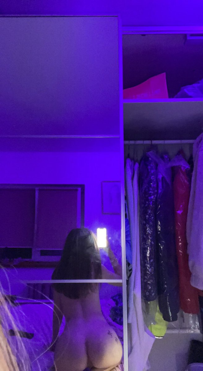 stunninglily1's tweet photo. wanna cum before sleep? hmu! #nsfw #sellingcontent #rt https://t.co/BQa3ldx74b