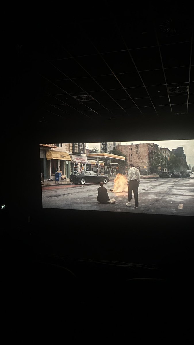 owscner's tweet image. The quite place 🍿🎞️