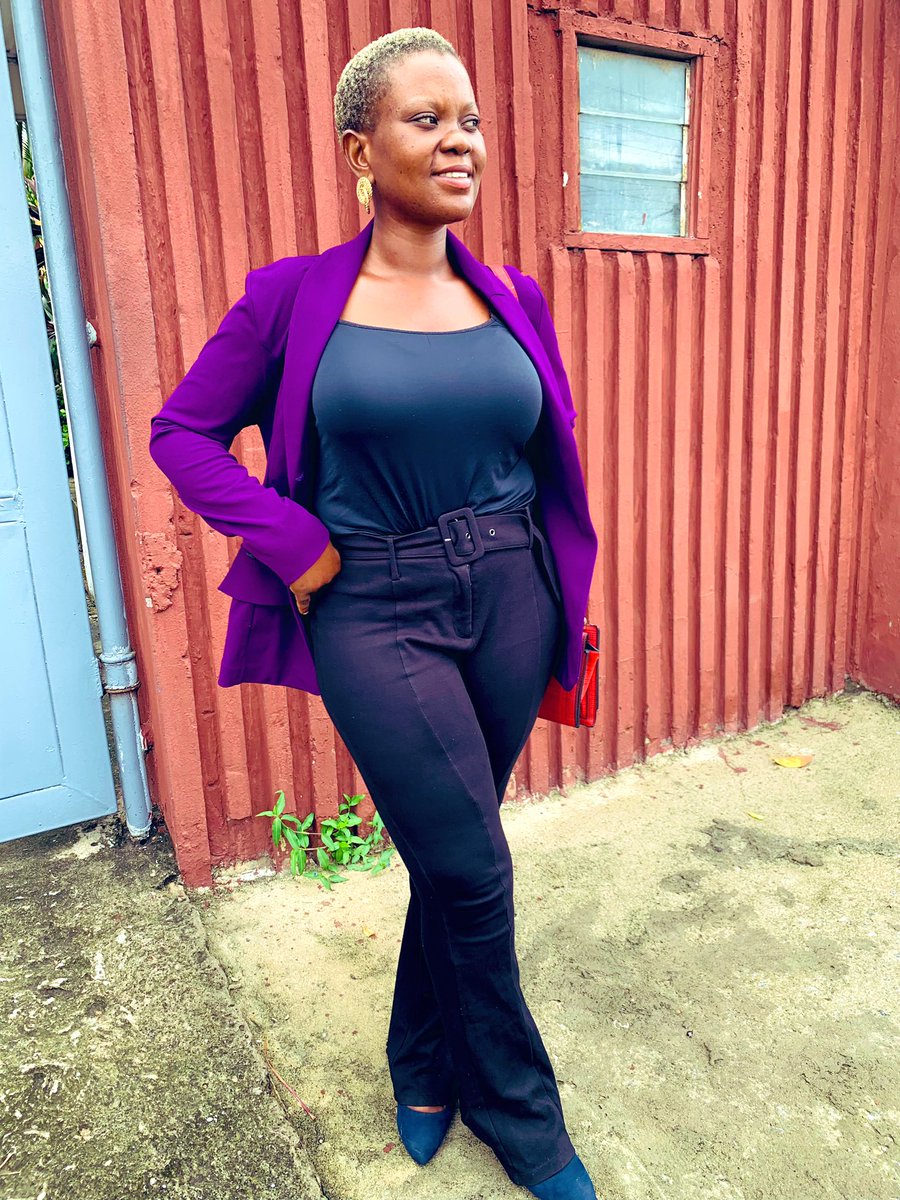 ifedolly's tweet photo. Omo! I’m on my last straw 💨 https://t.co/0Arq9oW0vi