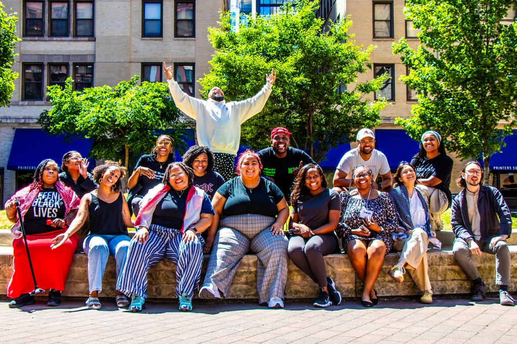 Law4BlkLives's tweet photo. L4BL would like to extend a heartfelt thank you to all the speakers, participants, friends and family who joined us in Chicago last week for our first session of in-person Summer School! 

#LawforBlackLives
⁠ https://t.co/zPFSCs8sRe