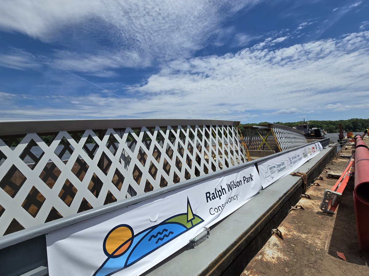 chriscoltonpr's tweet photo. The @RWParkBuffalo Bridge is dressed &amp; ready for its ride along the Erie Canal. 

Cool statewide collab with @SpecNews1Albany @SPECNews1BUF talking logistics of the tug-and-barge trip w/ @PortofCoeymans. Journey to Buffalo starts Friday! https://t.co/jljHexBwA7
