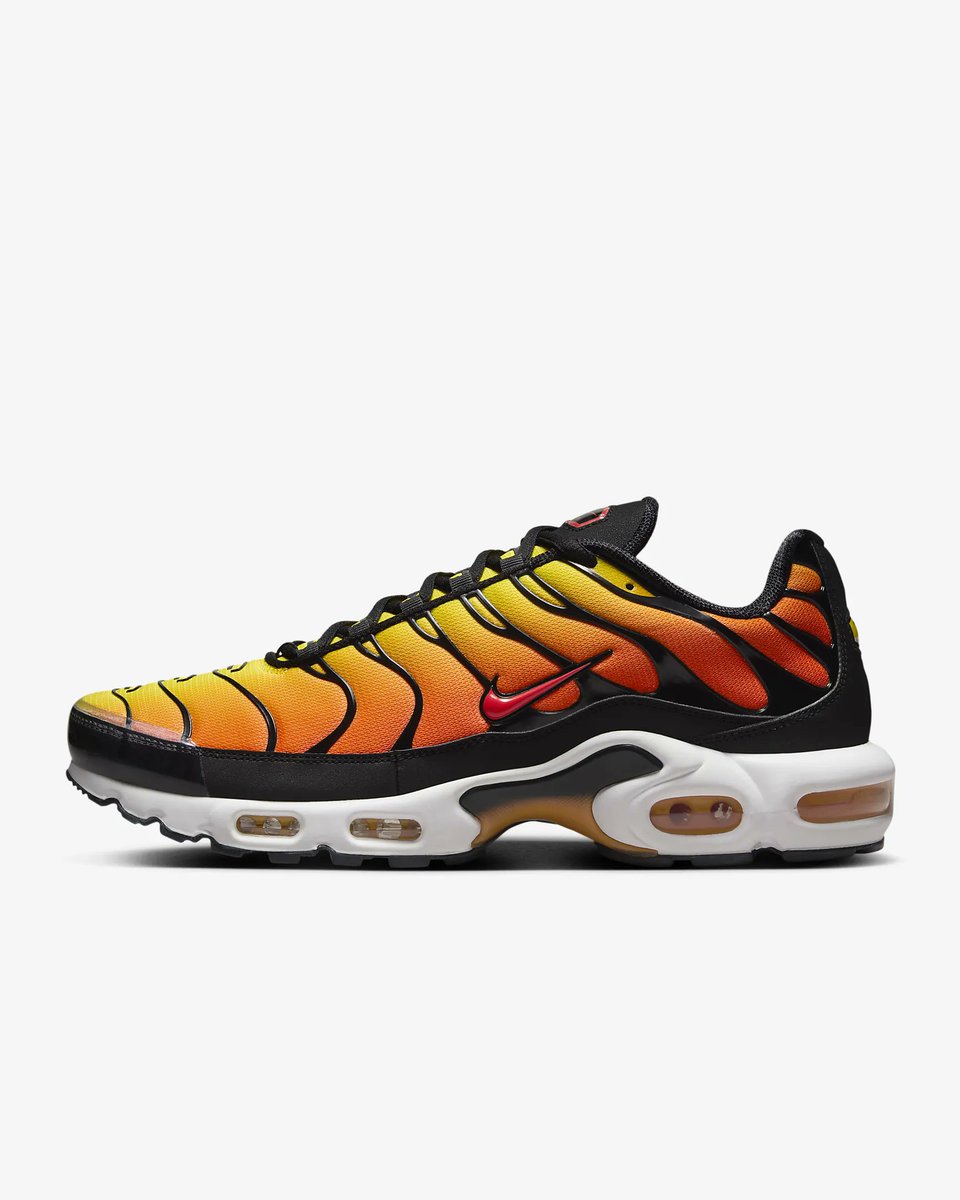 SOLELINKS's tweet photo. Ad: NEW Nike Air Max Plus ‘Sunset’ on Nike US => https://t.co/mUq9cNHP4y https://t.co/e4xGp3PsDR