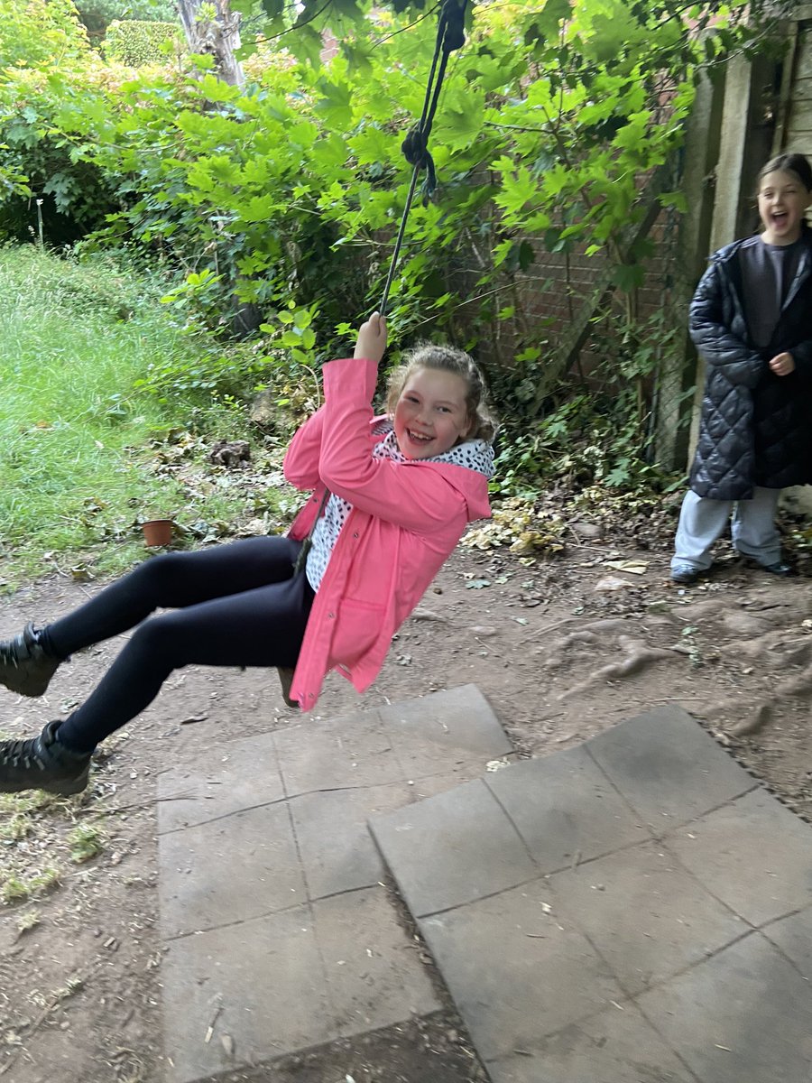 Fruitsforest16's tweet image. 60 s'mores, 12 hours in FS has been both wonderful but also exhausting! Year 3 @PedmoreCE had their last session &amp;amp; Brownies came for their annual visit. So many smiles, laughter &amp;amp; play! #outdooredchat