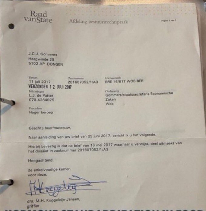 GommersJack's tweet photo. Nederlanders gaan echt wel ontdekken wie Caroline van der Plas werkelijk is. De vermengingen van Pfizer #rNMA door veevoeder van boeren in Nederland is BEVESTIGD door Raad van State en Minister Schouten tijdens #debat #tweedekamer #Rutte 3. Boerenorganisaties waar #Lientje werkzaam is verzetten zich bij Rechter dat NIETS openbaar gemaakt mocht worden