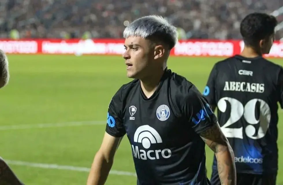 #IndependienteRivadavia
Daniel Vila en Radio La Red: “Se cayó el pase de Matías Reali a San Lorenzo. El club no pagó. Además, la presunta transferencia se hizo de una cuenta inexistente. Procedimos a rescindir el contrato y el jugador mañana tiene que estar en Córdoba”