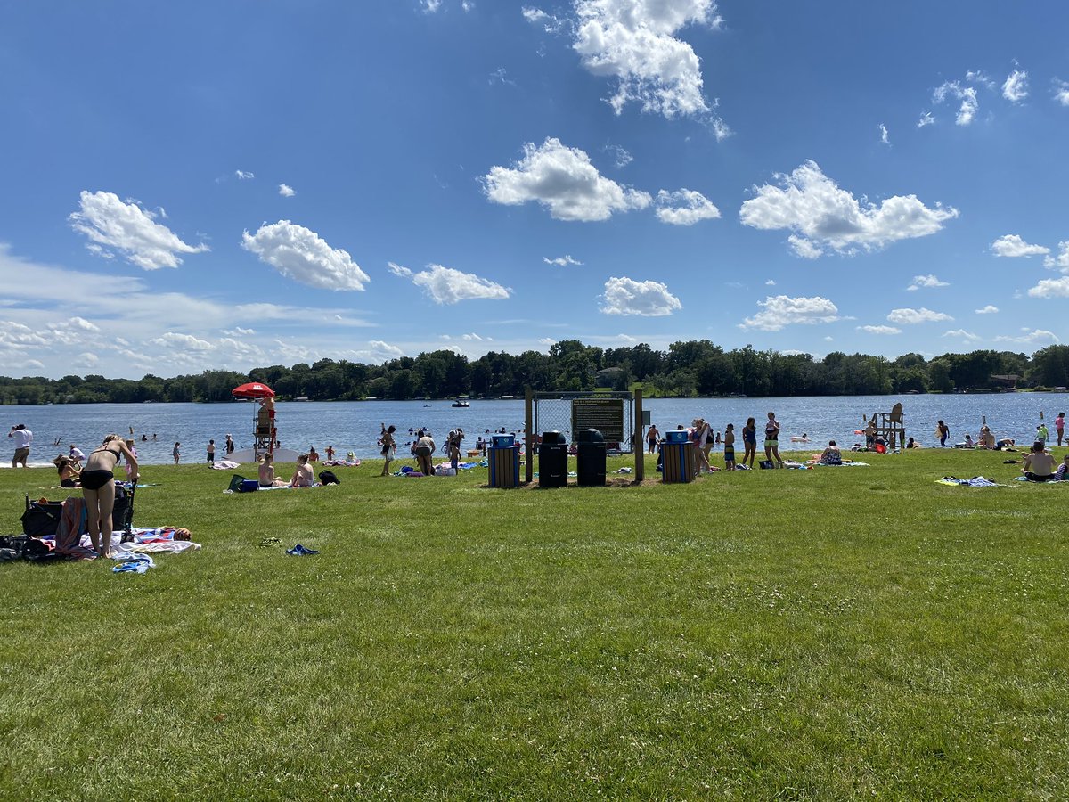 Soaking up some sun (while we can) at Long Lake ☀️