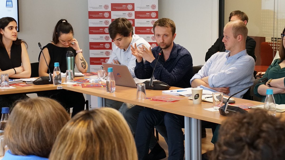 imo4__'s tweet image. Exciting previous week in #Brussels   -  second module of our #EuropaeumScholars programme.

 Visits to #EUParliament, one of the buildings of #EUCommission and main office of Foundation of European Progressive Studies #FEPS