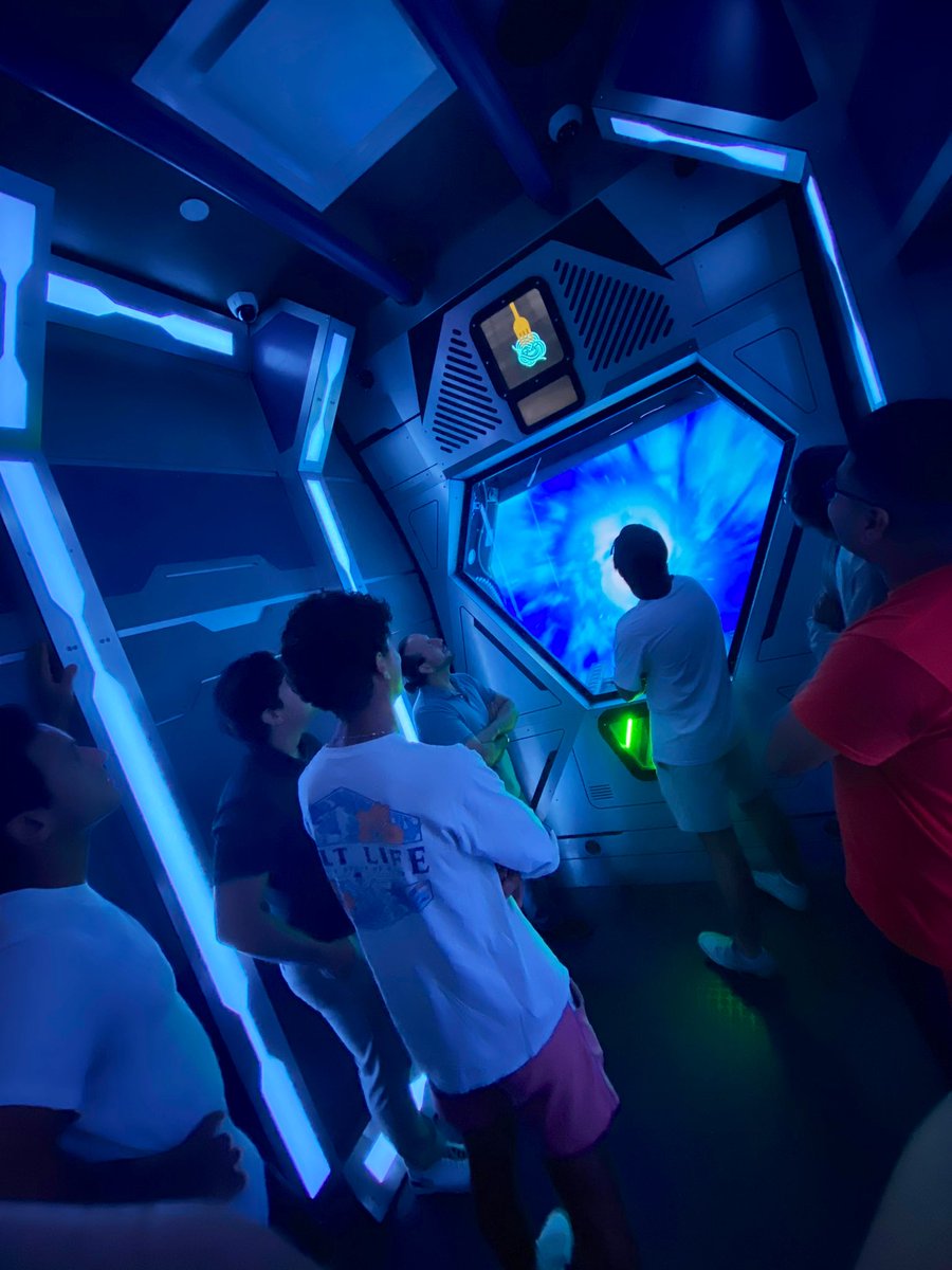 Biomech_UM's tweet photo. We had a great time at the Escape Game!

Our lab members did an amazing job solving problems and puzzles to save the spaceship from being destroyed by an asteroid! 🚀 ☄️

Excellent opportunity for team bonding. https://t.co/kLcIB4HoaL