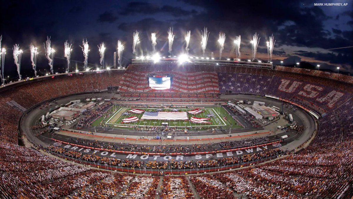 In 2016 at the Battle at Bristol, Tennessee &amp; Virginia Tech broke the NCAA's largest football attendance record at 156,990💥

Happy Independence Day🇺🇸