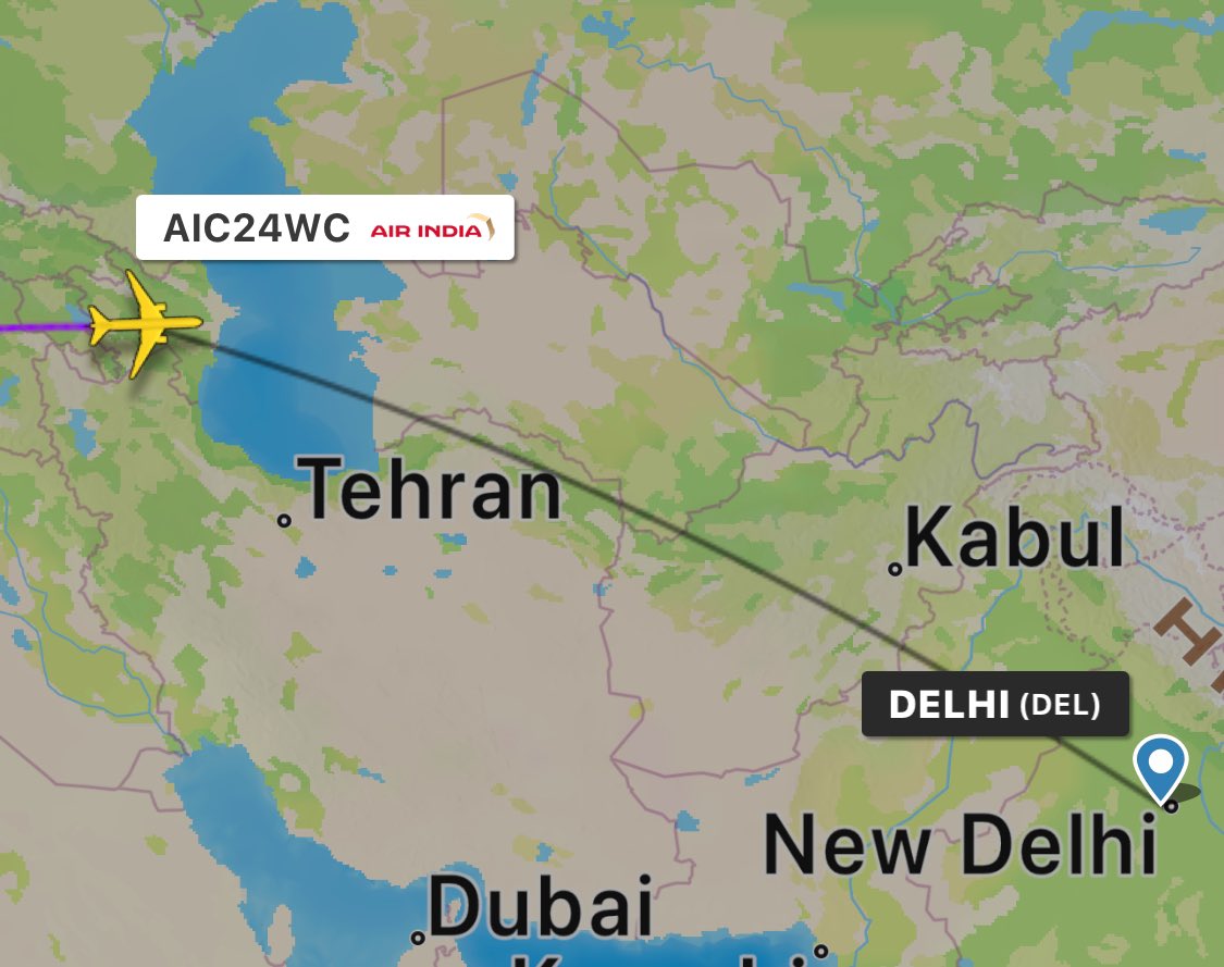 radiolassi's tweet image. Tracking #AIC24WC ?
3hours to land. #Champions #IndiaWinWorldCup #Indian Cricket Team #T20WorldCup #AIC24WC flight