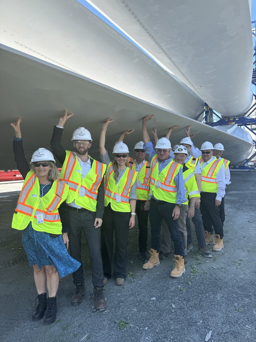 Mass_BTU's tweet image. Great day @ #VineyardWind in #NewBedford w/ CEO Klaus Moeller &amp;amp; Jen Cullen to discuss how the #ProjectLaborAgreement is working w/ delegation of Labor Leaders from #Denmark @ClausJensen Metal Workers @HenrikJensen Industrial Workers @MadsAndersen 3F ⁦@NABTU⁩ ⁦@AFLCIO⁩
