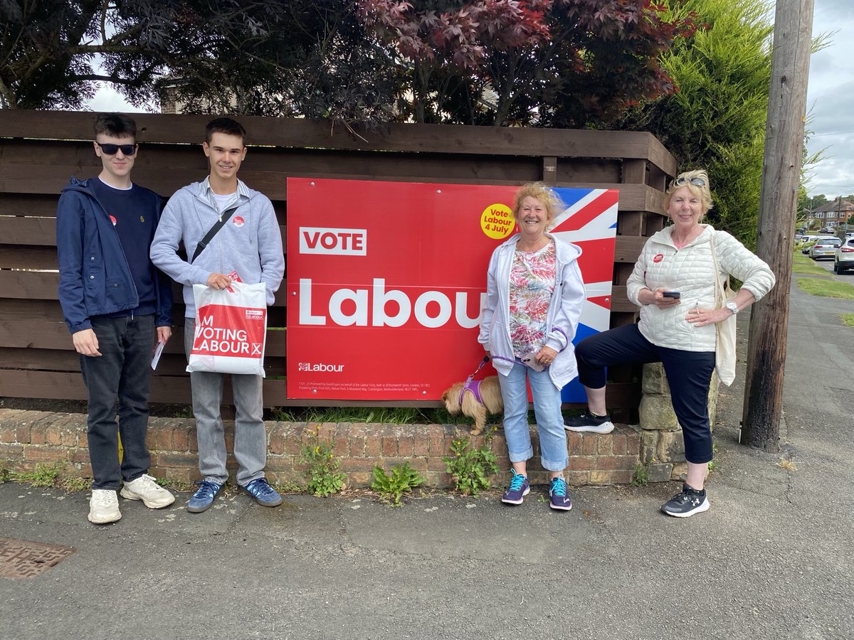 SusanDungworth's tweet photo. Who would have thought there were so many Labour voters in Corbridge. Many voting Labour for the first time because they know it is the #change that the country and #Hexham needs and trust Joe Morris to represent their interests. 🌹🗳️🐶 ⁦@LabourHexhamCLP⁩ https://t.co/XD32XMm1yw