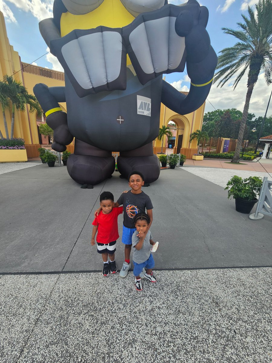 Coach Tarrik Mabon tweet media