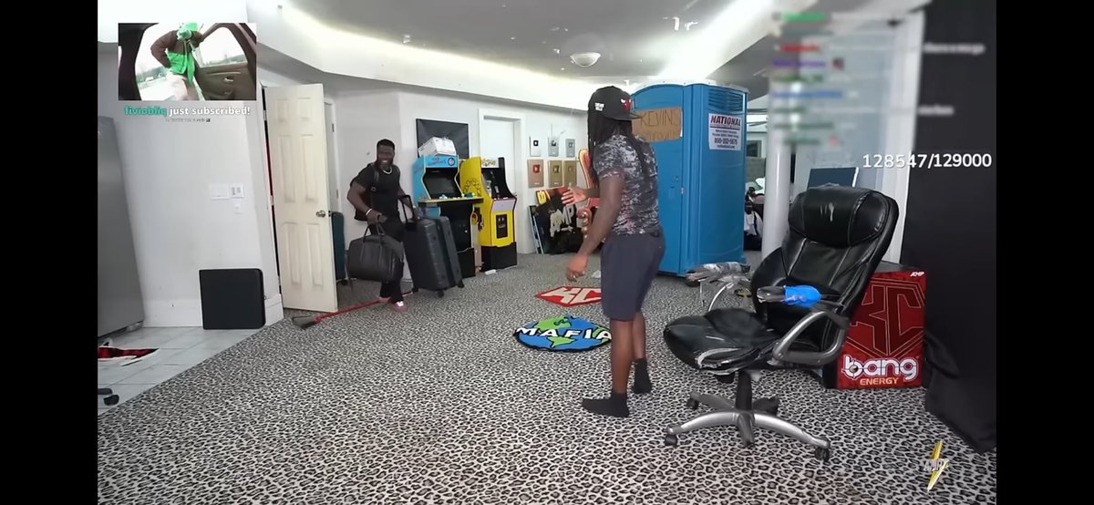 CheyBae_TTV tweet media