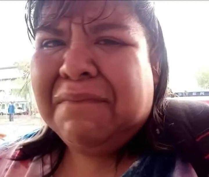 4ip4d3's tweet photo. cuando digo "tengo hambre" y me responde "cómeme" en vez de comprar boneless https://t.co/7D3a3YnQim