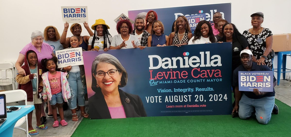 LevineCava's tweet photo. Thank you to the wonderful members of #TeamDLC for your hard work phone banking tonight as we remind Miami-Dade voters that the August election is next month and vote-by-mail ballots go out next week! I'm truly grateful to have such incredible volunteers represent our team. https://t.co/yRGVWZN4LF