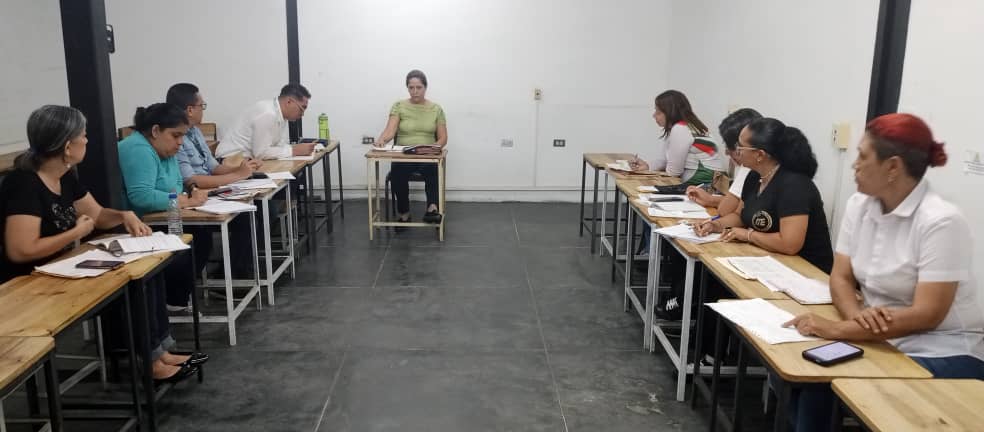 notieducatetru's tweet photo. #3Jul|| Palomares: resaltamos una vez más el compromiso con la mejora continua del sistema educativo ⏩https://t.co/UdcaB09XSi

#7FuerzasParaLaVictoria 
#TrujilloVanguardiaEducativa
#MPPE #MPPEducacion

@NicolasMaduro @_LaAvanzadora @MPPEDUCACION @Gerardo4fPsuv @GobTrujillo https://t.co/rBI120BwkY