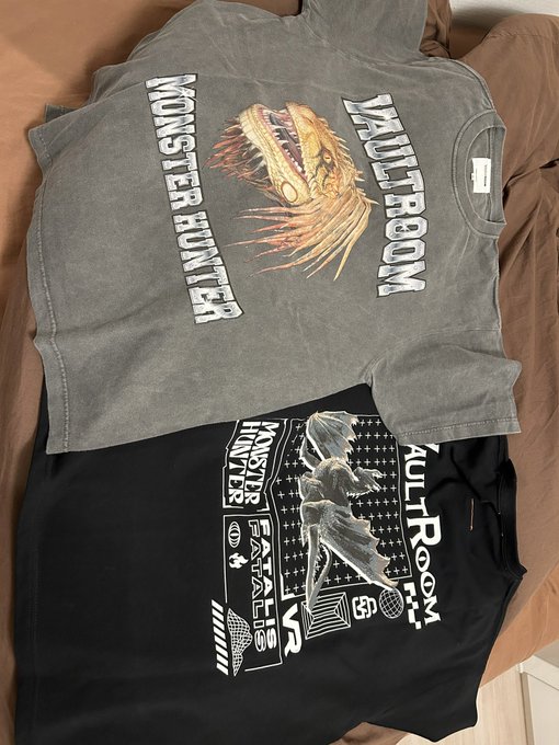 VAULTROOM ✖️ モンハン のTシャツ頂いたー!!! ドスジャグラス