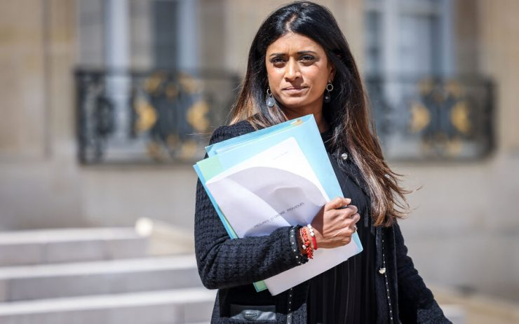 Fdesouche.com est une revue de presse tweet media